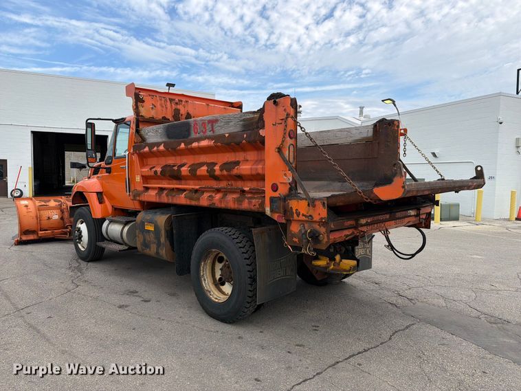 image for item FB5942 2009 International WorkStar 7400 dump truck