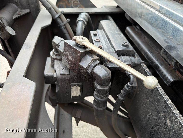 image for item FB5942 2009 International WorkStar 7400 dump truck