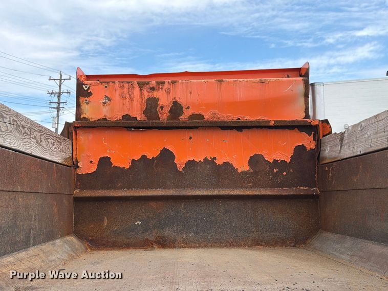 image for item FB5942 2009 International WorkStar 7400 dump truck