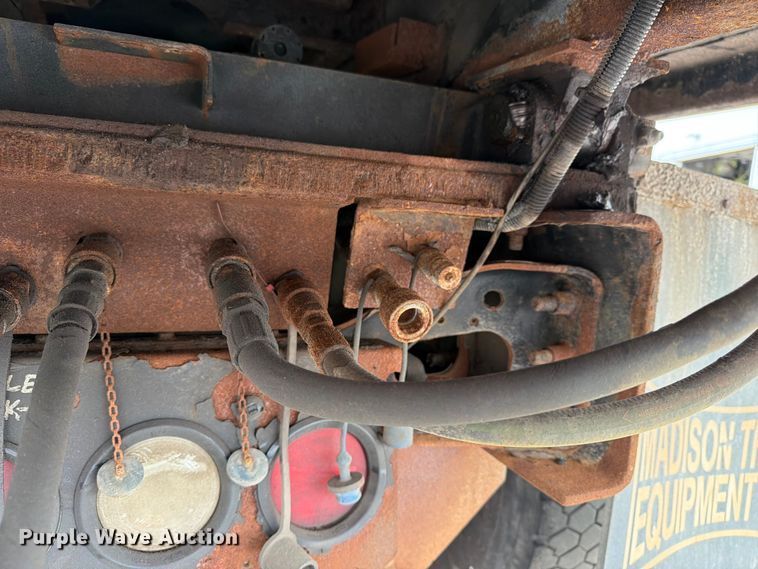 image for item FB5942 2009 International WorkStar 7400 dump truck