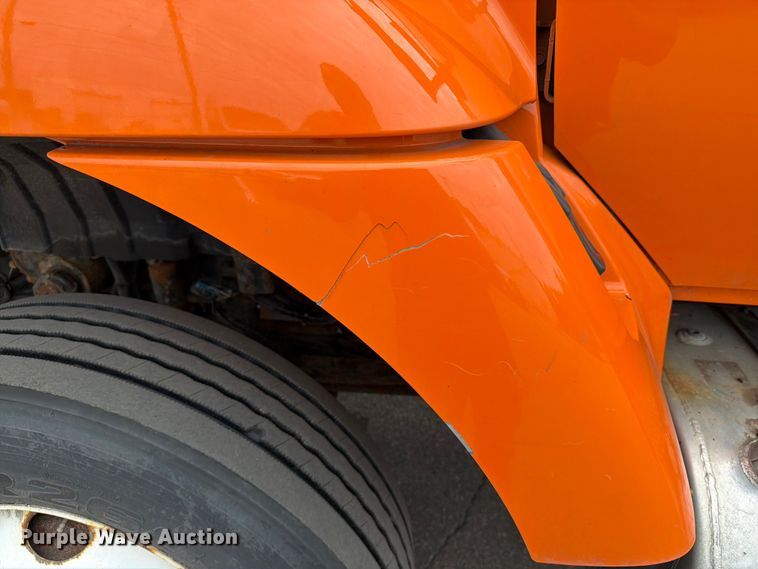 image for item FB5942 2009 International WorkStar 7400 dump truck