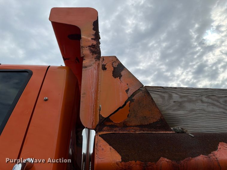 image for item FB5942 2009 International WorkStar 7400 dump truck
