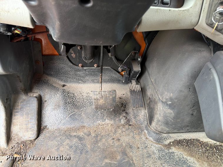 image for item FB5942 2009 International WorkStar 7400 dump truck