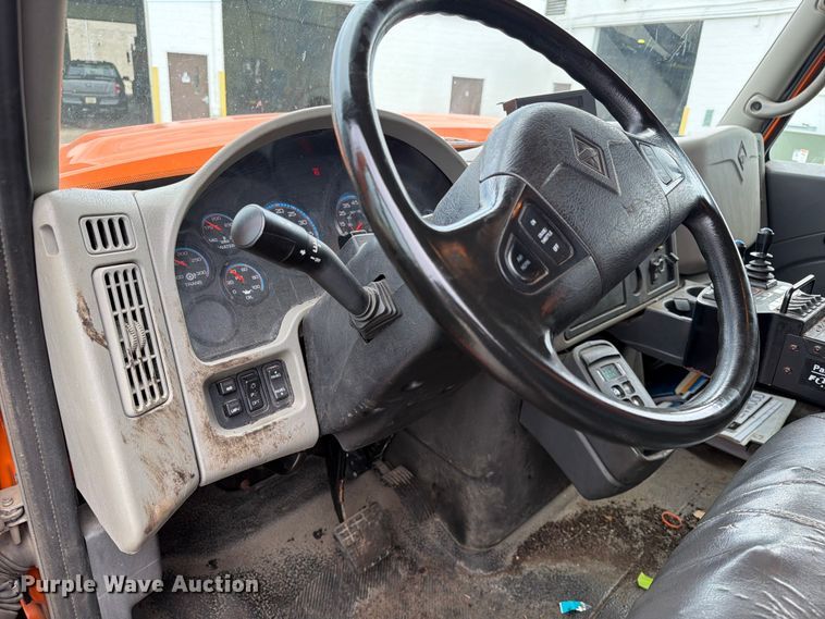 image for item FB5942 2009 International WorkStar 7400 dump truck