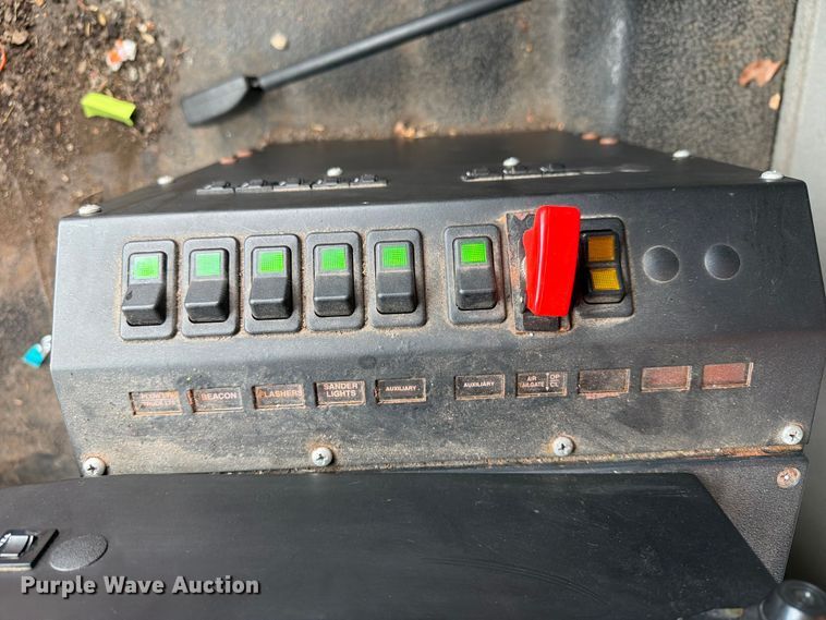 image for item FB5942 2009 International WorkStar 7400 dump truck
