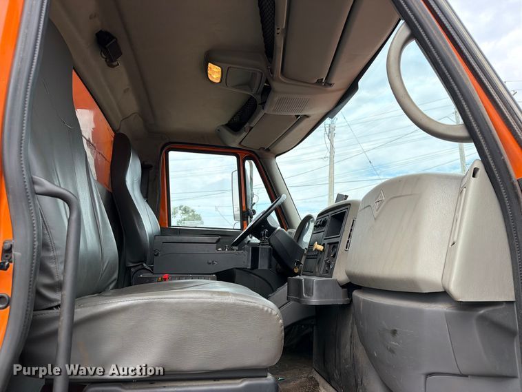 image for item FB5942 2009 International WorkStar 7400 dump truck