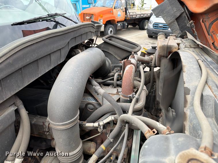 image for item FB5942 2009 International WorkStar 7400 dump truck