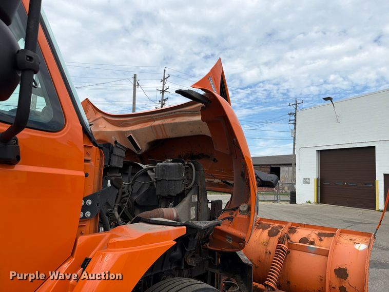 image for item FB5942 2009 International WorkStar 7400 dump truck