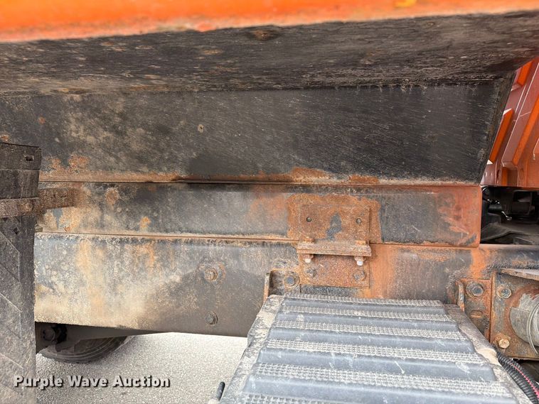 image for item FB5942 2009 International WorkStar 7400 dump truck