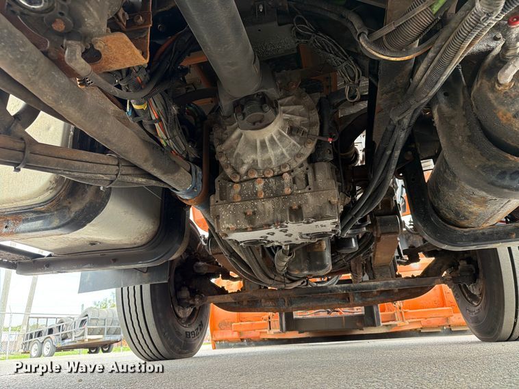 image for item FB5942 2009 International WorkStar 7400 dump truck