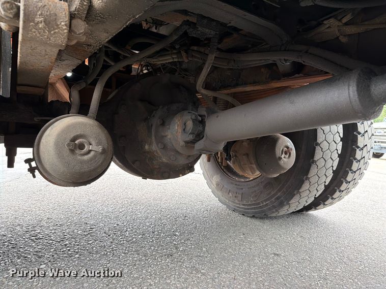 image for item FB5942 2009 International WorkStar 7400 dump truck
