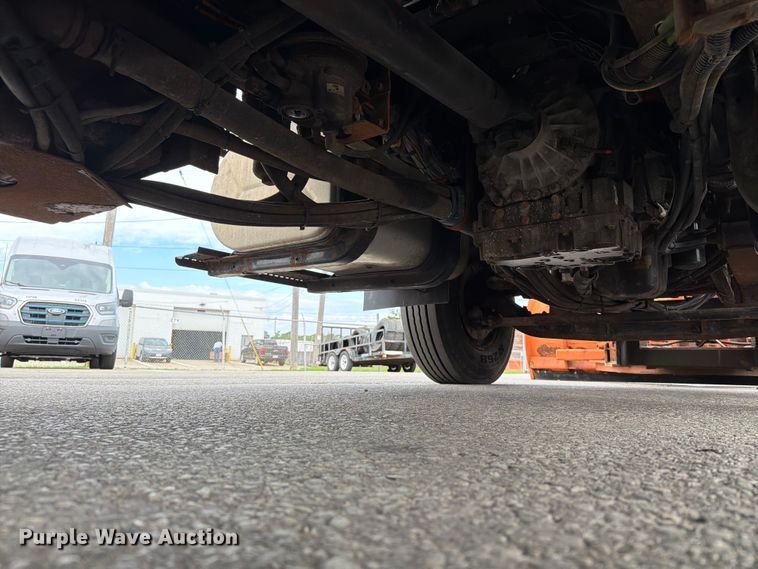 image for item FB5942 2009 International WorkStar 7400 dump truck