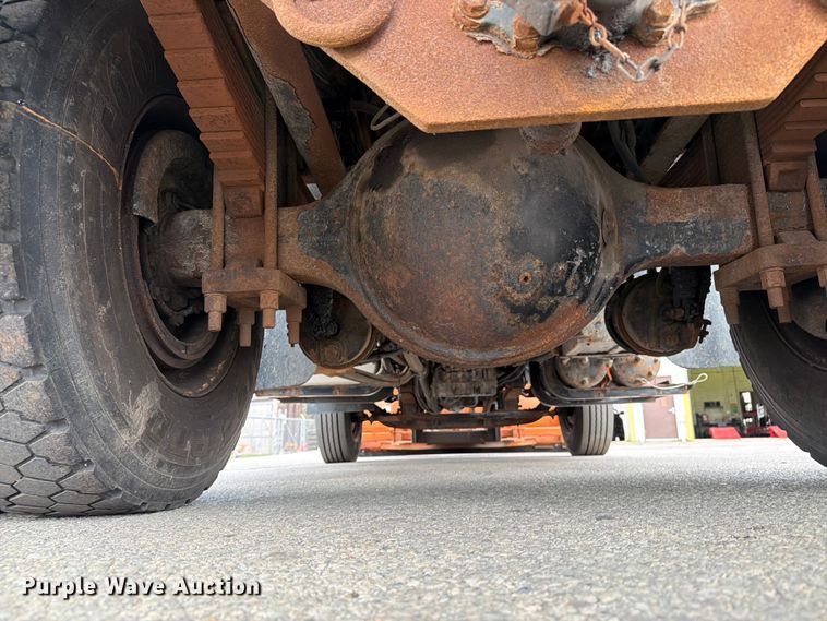 image for item FB5942 2009 International WorkStar 7400 dump truck