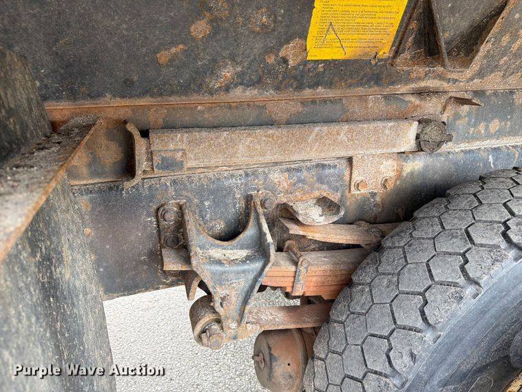 image for item FB5942 2009 International WorkStar 7400 dump truck
