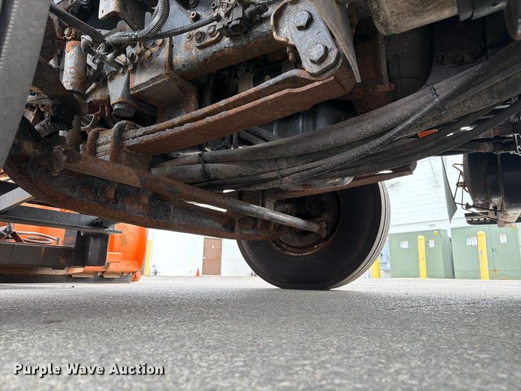image for item FB5942 2009 International WorkStar 7400 dump truck