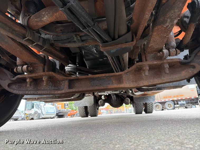 image for item FB5942 2009 International WorkStar 7400 dump truck
