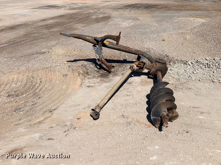 image for item FB8290 Ford 905 post hole digger