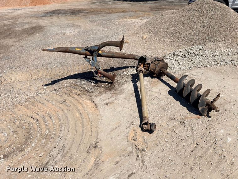 image for item FB8290 Ford 905 post hole digger