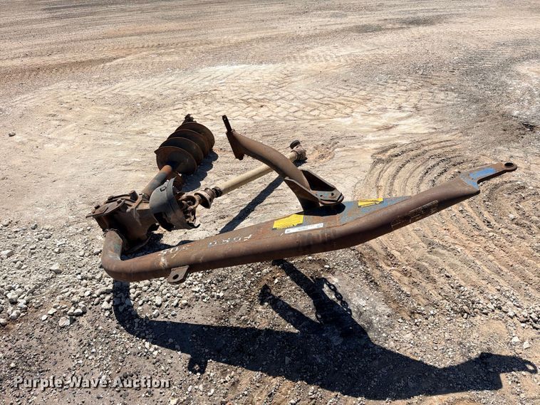 image for item FB8290 Ford 905 post hole digger