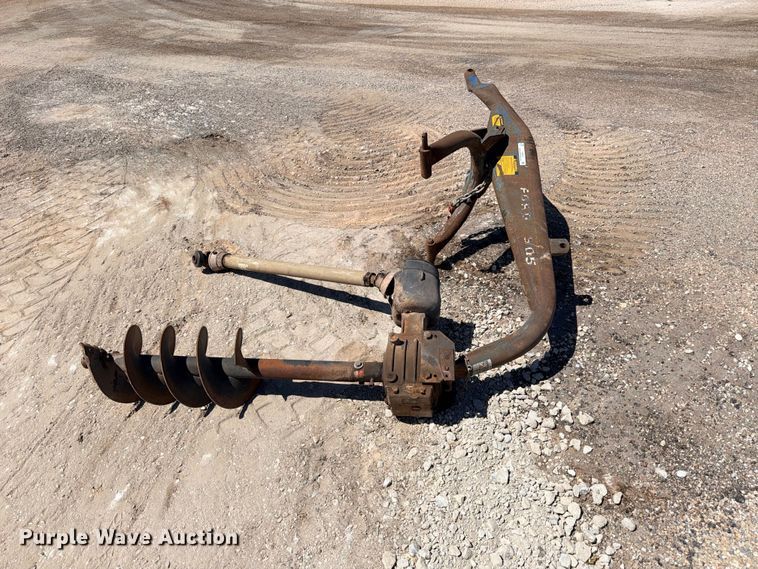 image for item FB8290 Ford 905 post hole digger