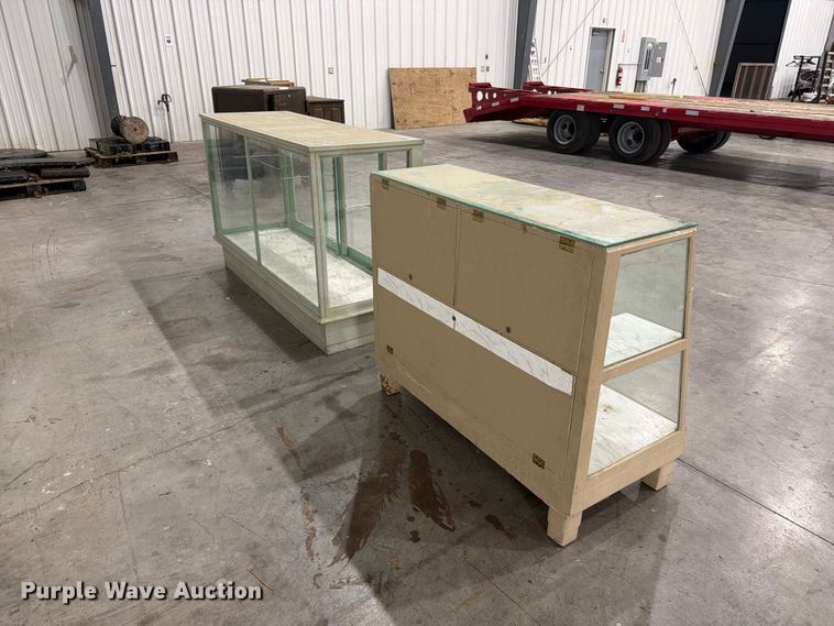 image for item FC3289 (2) display cases