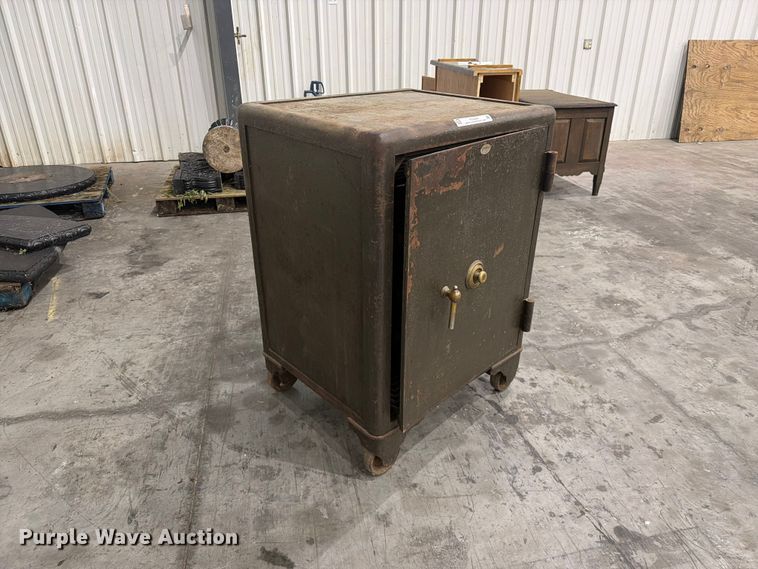 image for item FC3294 Safe