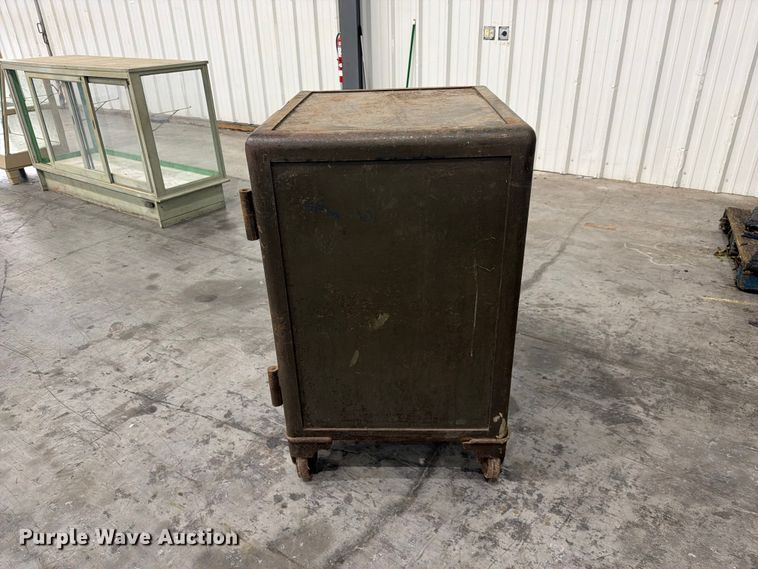image for item FC3294 Safe