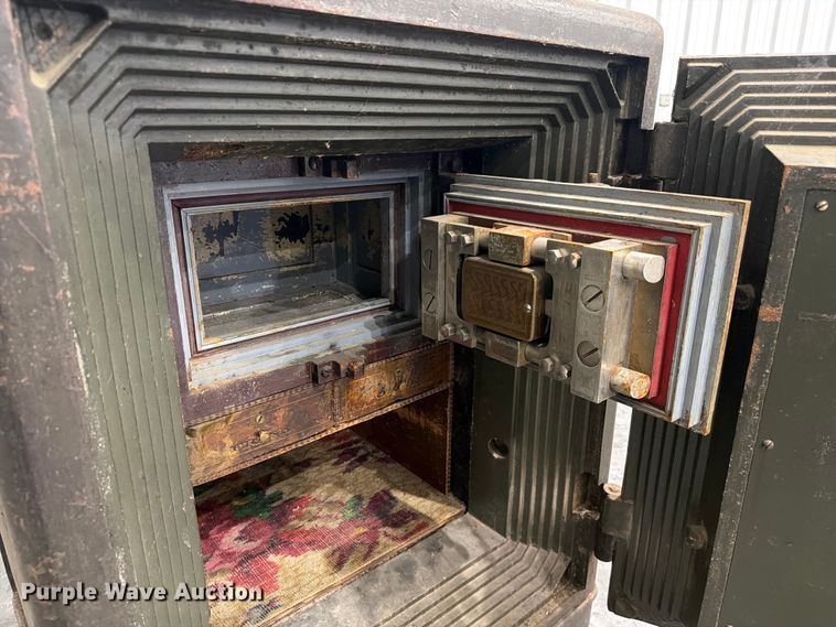 image for item FC3294 Safe