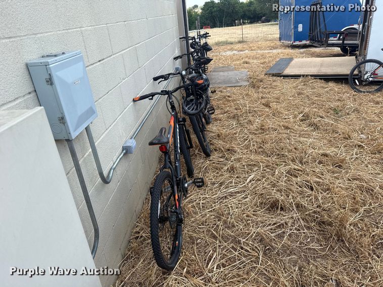 image for item FC4170 (5) Trek 3500 bicycles