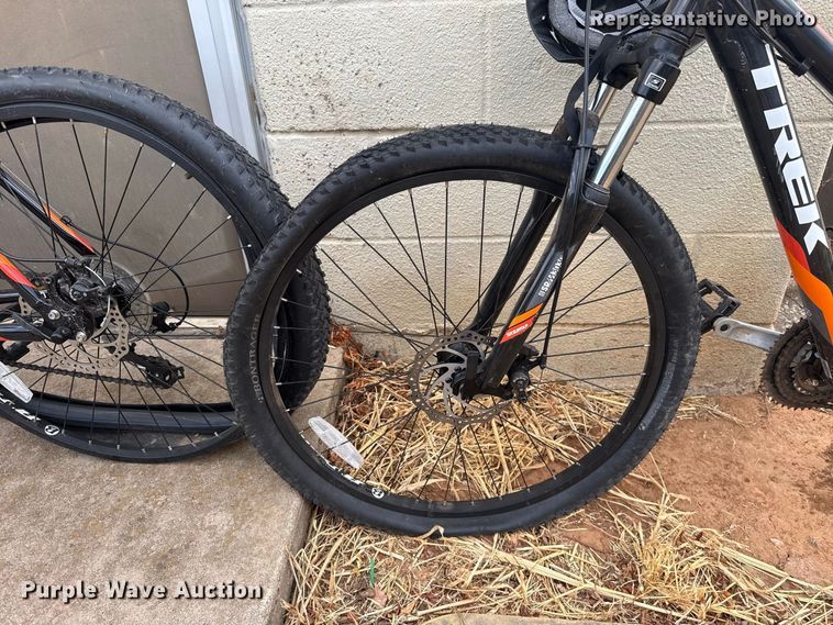 image for item FC4173 (5) Trek 3500 bicycles