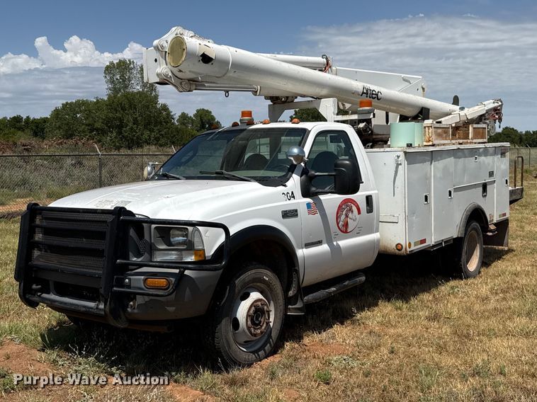 2003 Ford F550 bucket truck