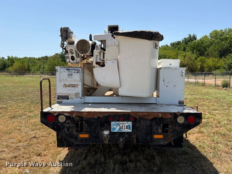 image for item FC4200 2003 Ford F550 bucket truck