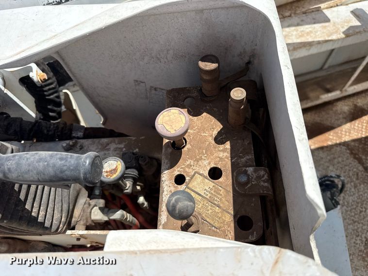 image for item FC4200 2003 Ford F550 bucket truck