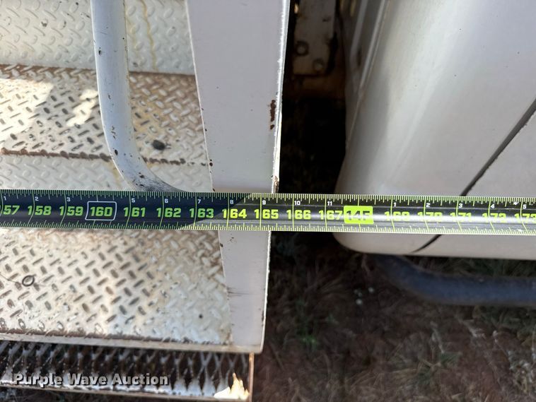 image for item FC4200 2003 Ford F550 bucket truck