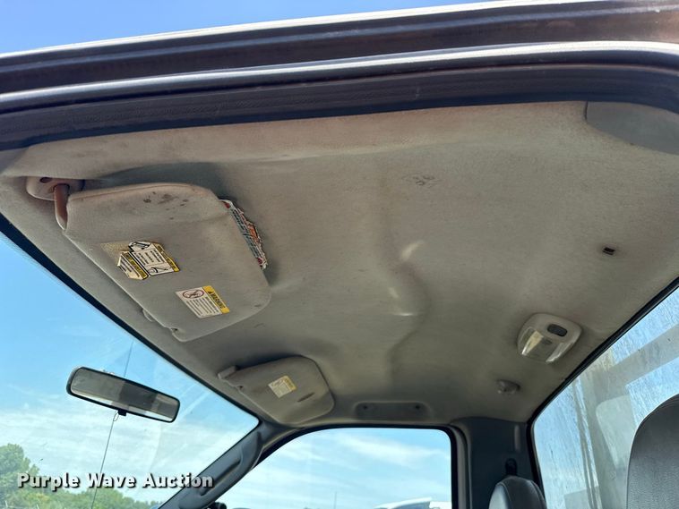 image for item FC4200 2003 Ford F550 bucket truck