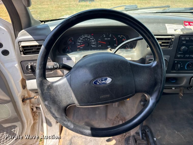 image for item FC4200 2003 Ford F550 bucket truck