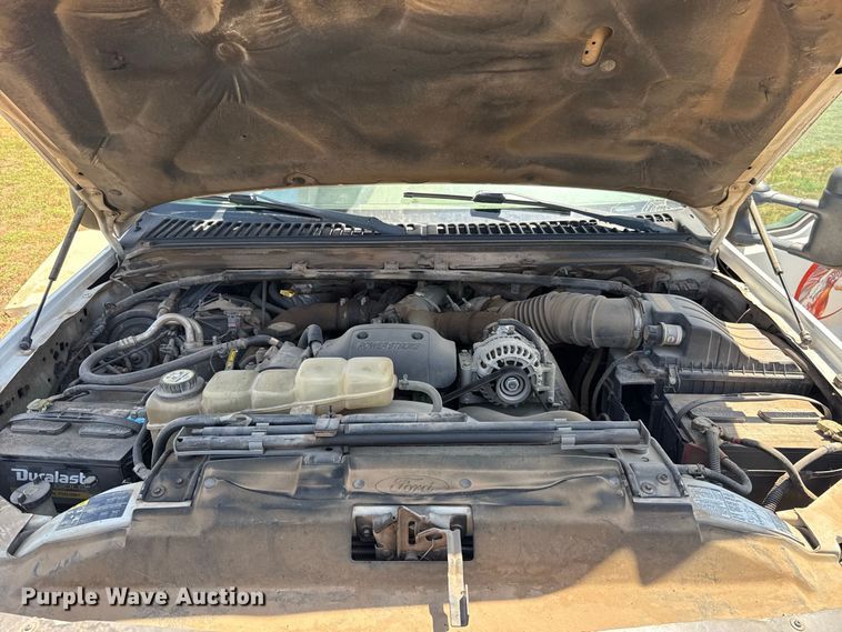 image for item FC4200 2003 Ford F550 bucket truck