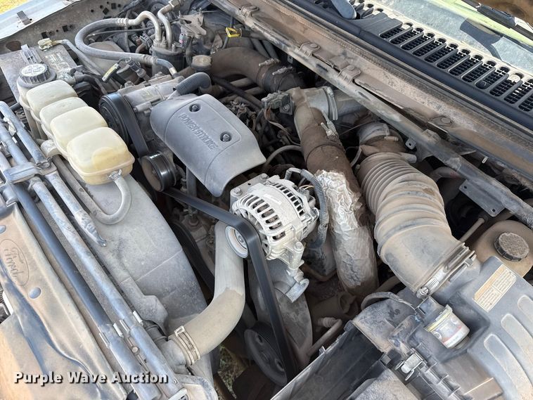 image for item FC4200 2003 Ford F550 bucket truck