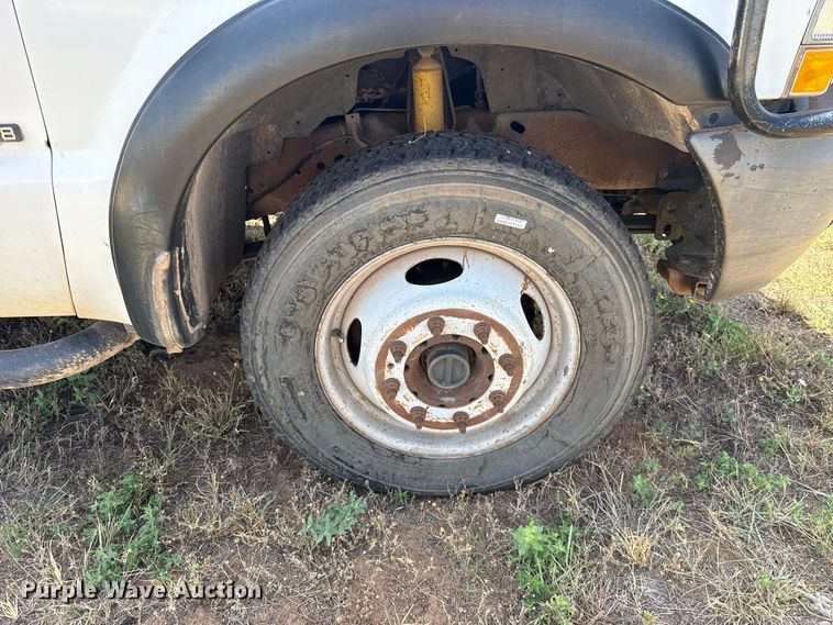 image for item FC4200 2003 Ford F550 bucket truck