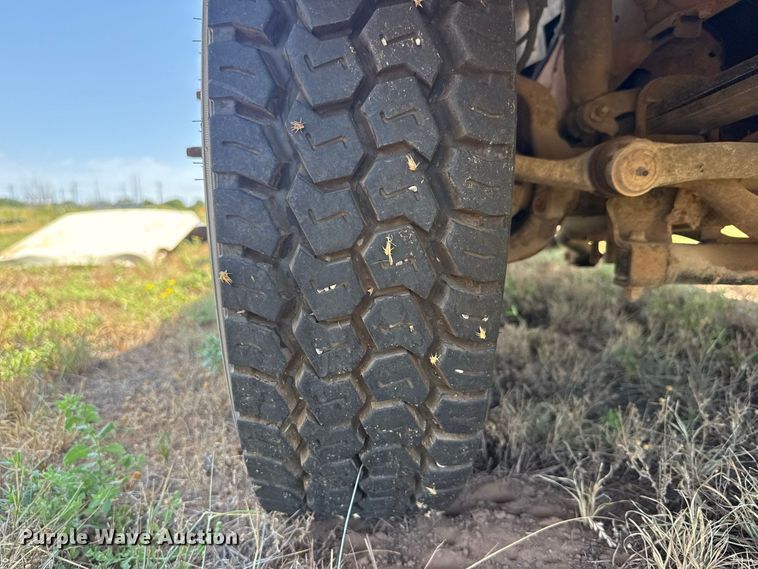 image for item FC4200 2003 Ford F550 bucket truck