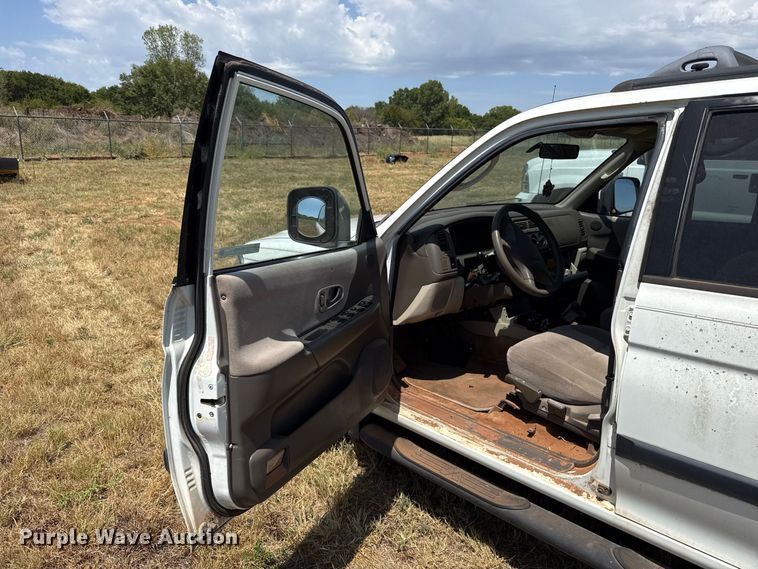 image for item FC4202 2000 Mitsubishi Montero Sport SUV
