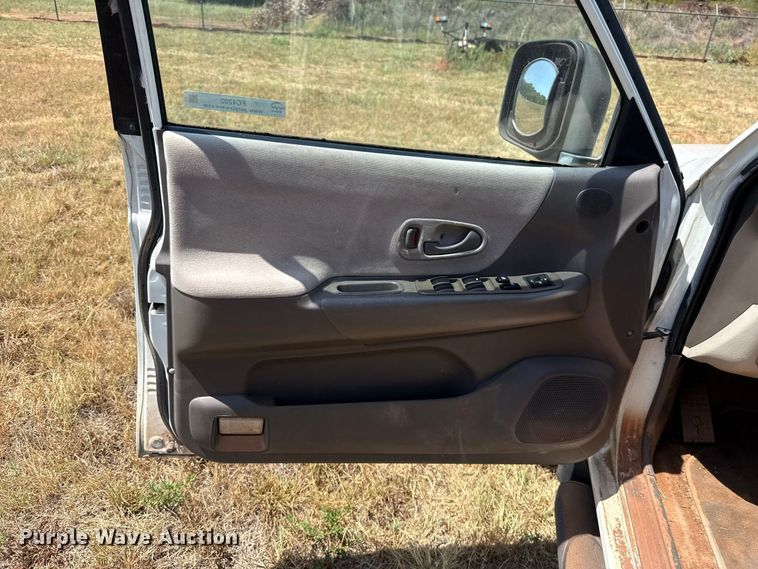 image for item FC4202 2000 Mitsubishi Montero Sport SUV