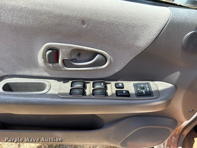 image for item FC4202 2000 Mitsubishi Montero Sport SUV