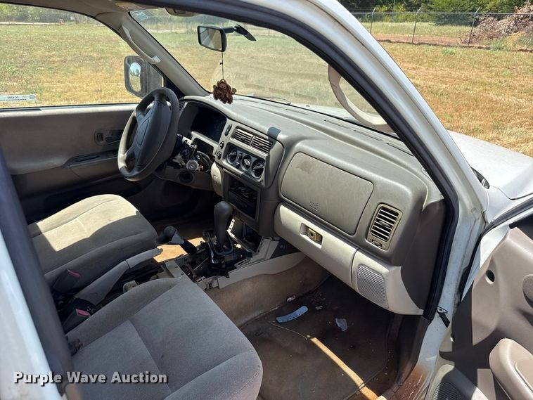 image for item FC4202 2000 Mitsubishi Montero Sport SUV