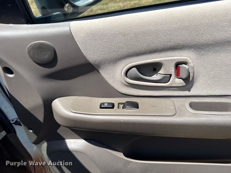 image for item FC4202 2000 Mitsubishi Montero Sport SUV