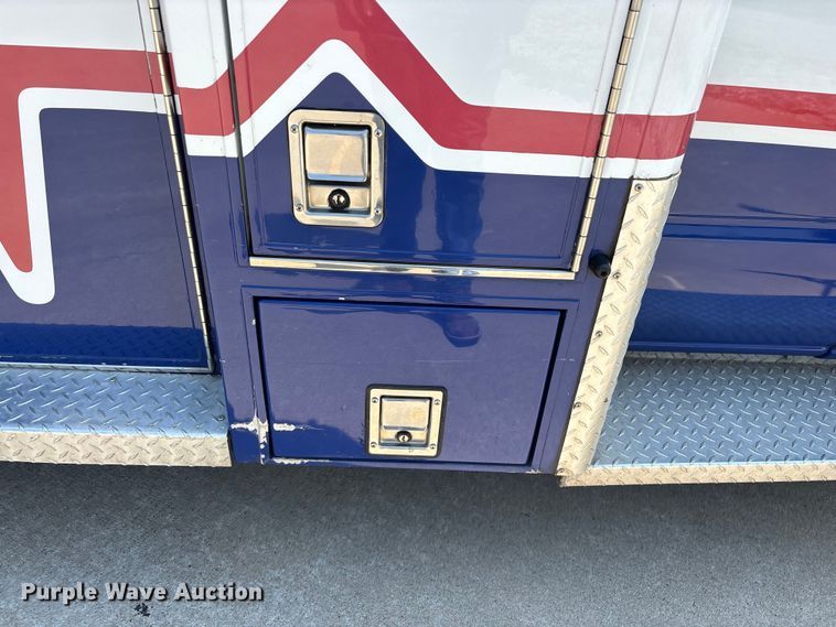 image for item FG0597 2002 Ford E450 Super Duty ambulance