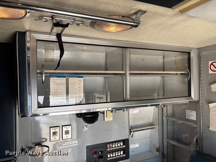 image for item FG0597 2002 Ford E450 Super Duty ambulance