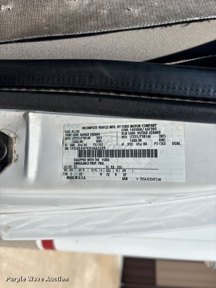 image for item FG0597 2002 Ford E450 Super Duty ambulance