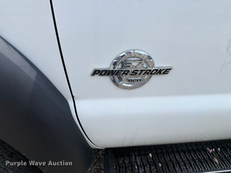 image for item FH6256 2012 Ford F550 Super Duty XL Crew Cab service truck