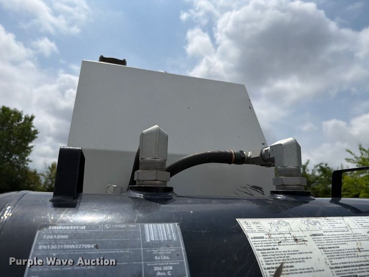 image for item FH6256 2012 Ford F550 Super Duty XL Crew Cab service truck